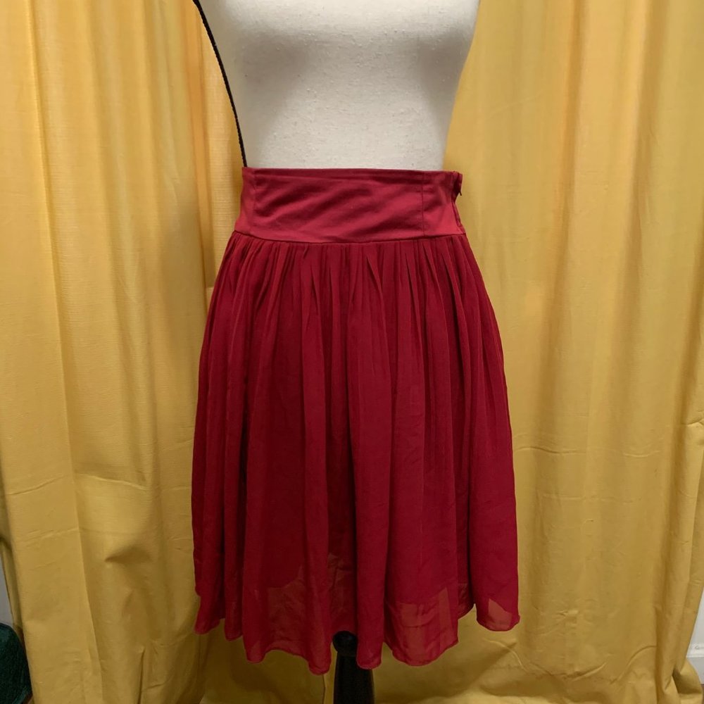 H&M Deep Red Pleated Skirt Sz 6